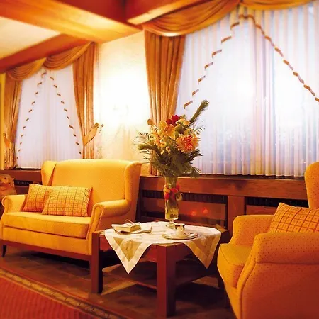 Schwarzwaldhof Otel Enzklösterle